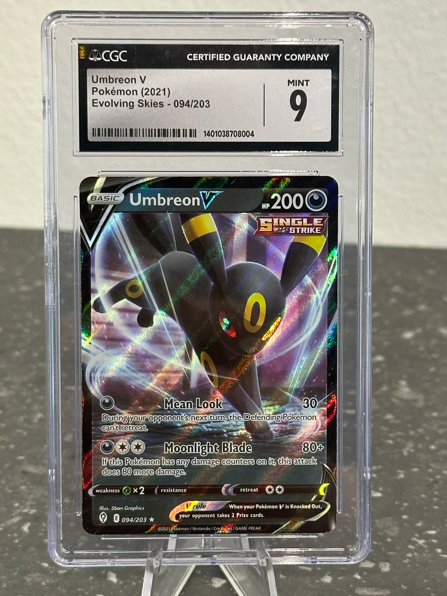 2021 Pokemon Evolving Skies Umbreon V Single Strike #094/203 - CGC 9 MINT